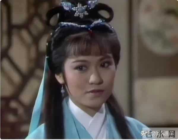 郭靖师傅~斑斑,主持过央视春晚,前夫惠天赐,姐姐森森