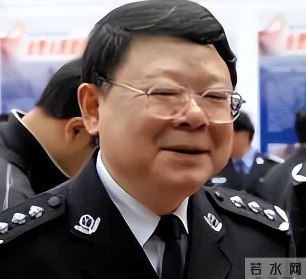 曾经的扫黑英雄文强,生命中的最后四小时,在看守所里辗转难眠