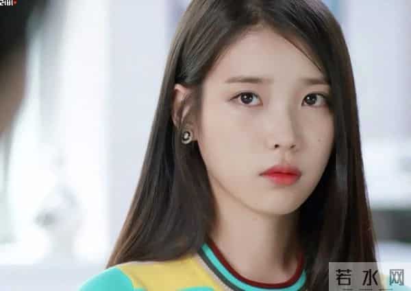 IU因长得丑被拒绝20次,如今成为韩国第一女solo,有人后悔了