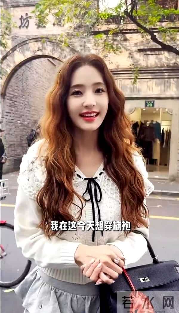 韩国女演员在杭州穿旗袍秀中文，网友：她中文说得好流畅