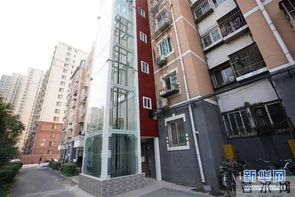 88级台阶，终于不再是座“山”——北京老旧小区加装电梯现状调查