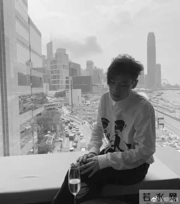 前TVB力捧小生重唱自己成名曲 自曝今年将与音乐才子合作新专辑