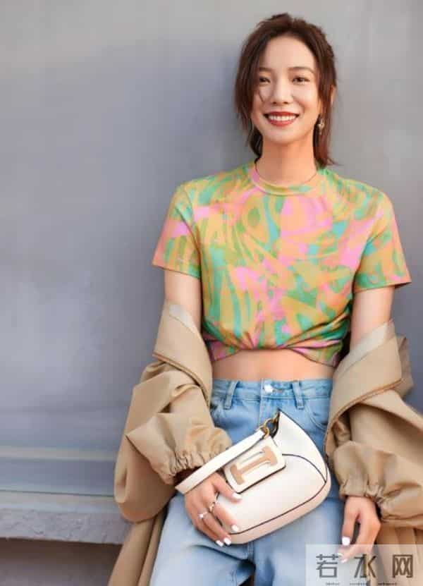 王珞丹从清纯玉女到后来几乎全裸出镜，比脱衣更狠的是撕碎标签