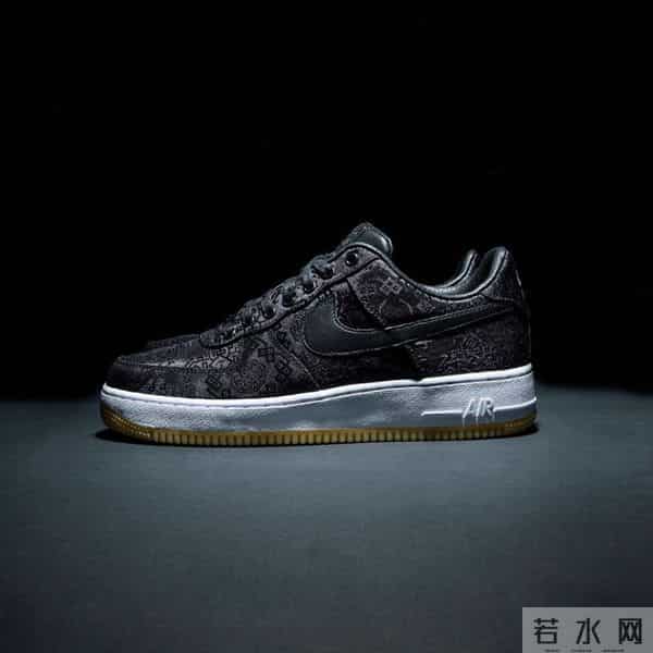 冠希亲晒黑丝绸全撕开效果！Kevin Poon 上脚演绎