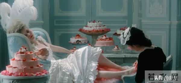 因谈恋爱被公司双双开除，金泫雅&金晓钟分手了？