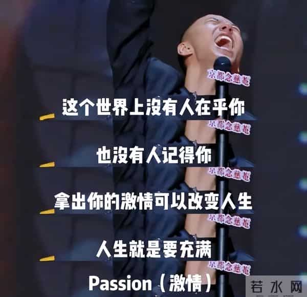 喜剧演员:在笑泪交织的舞台上寻找自我