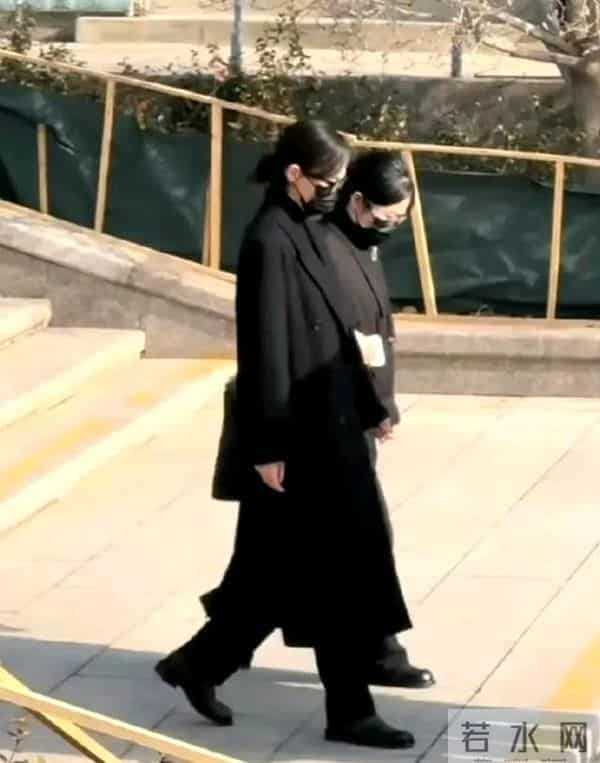 唐嫣取消生日会！葬礼后与罗晋并肩回家，夫妻以沉默击碎婚变谣言