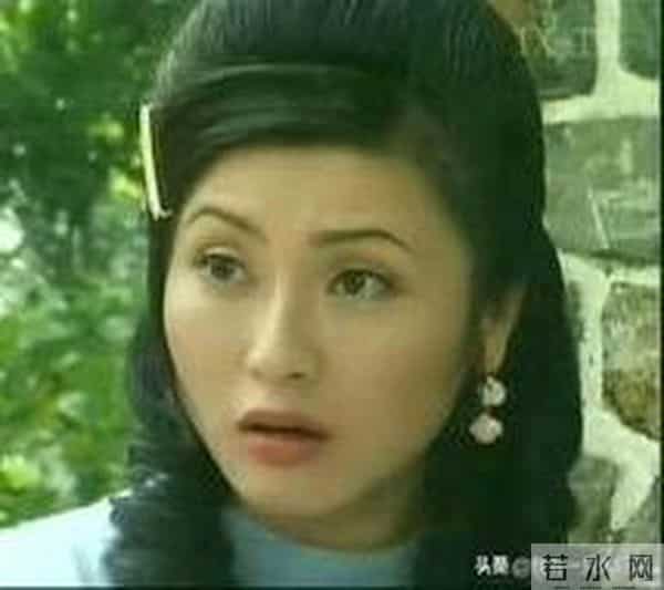 《我和春天有个约会》完美融合精明与单纯的金露露，因美好而幸福