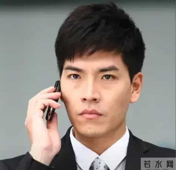 这部电视剧从六年前我就看，看了快一百遍了