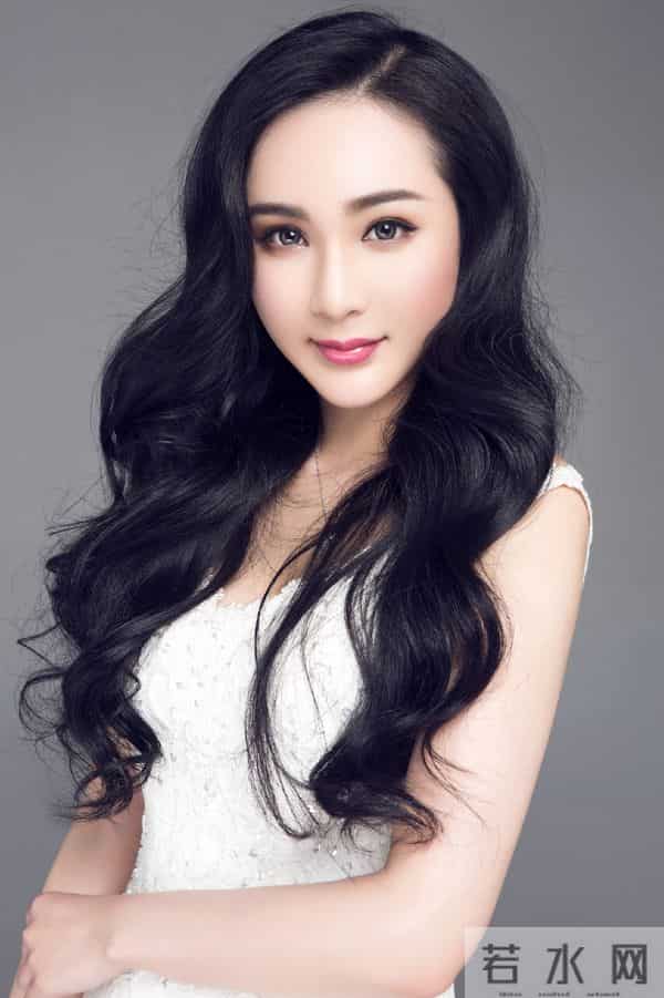 中国内地10位美女模特，每一位都身材火辣颜值爆表