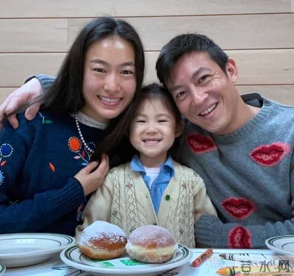 你还记得11年前和陈冠希拍照的嫩模谢芷蕙吗？她要坐牢了