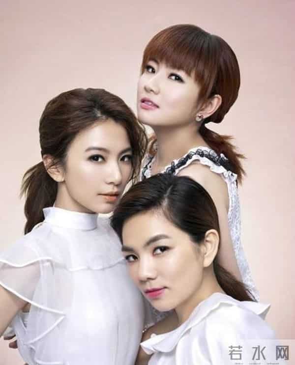 “娱圈勇士”Ella：暧昧吴尊被否认，闪婚软饭男，公开分娩全过程