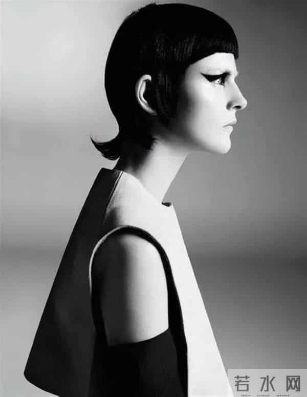 英国“贵族”超模突然离世!雌雄同体的美惊艳世人,曾是老佛爷挚爱…