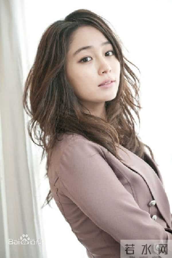 少女时代允儿被疑整容 曾被韩国公认10大自然美女之一