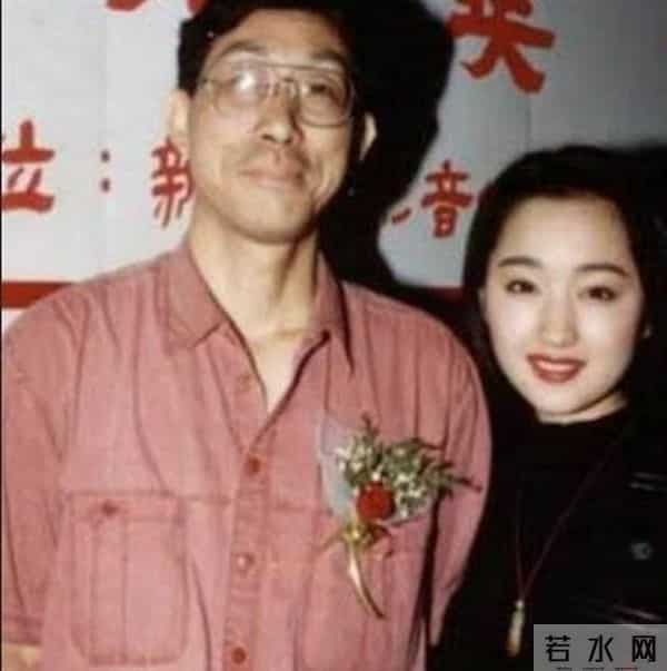 和富豪相恋、与恩师倒戈相向,杨钰莹衰落的幕后真相