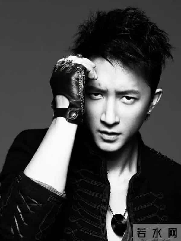 第一代偶像“人气王”,拒绝翻红,身家过亿