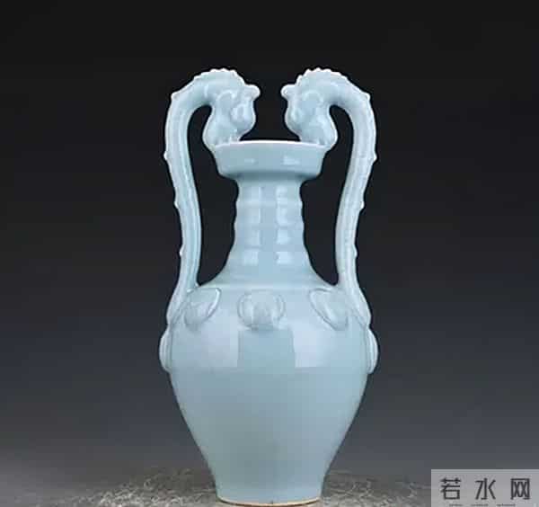 前江西首富欠下700亿，套现61亿带女星出逃，父亲受打击因病去世