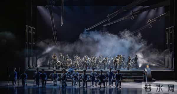 舞美师吴放:如何以当代审美表达古典戏曲内核