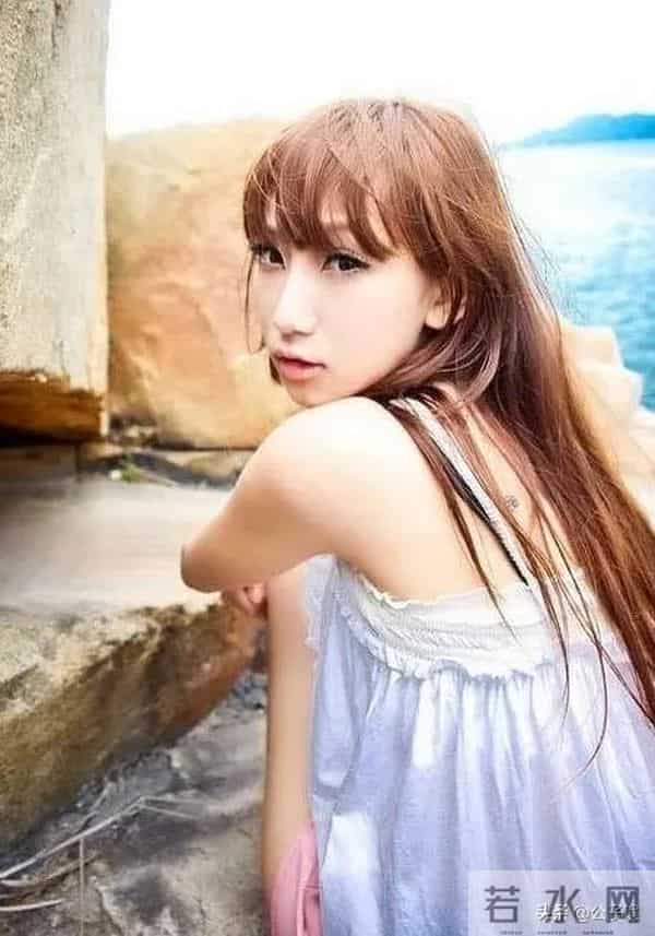 她自曝被陈冠希夺走初夜！一张艳照，彻底撕下了谢芷蕙的遮羞布