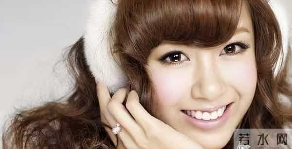 张子萱：二婚张子萱饱受争议嫁给陈赫，如今家庭美满