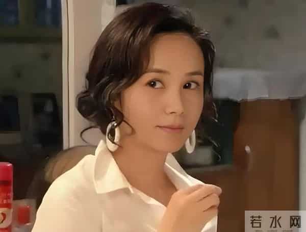 互相出轨、各玩各的！结婚32年后，蒋雯丽夫妇终于遭到了“反噬”