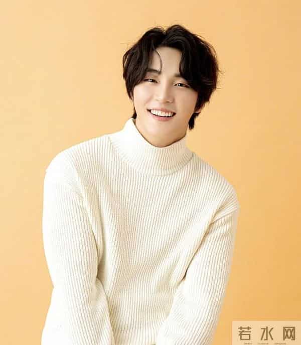 昔日韩剧男神近况:39岁仍不婚,至今仍忘不了童年单亲家庭之伤。