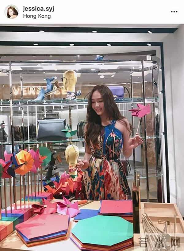 爱豆郑秀妍这么忙 居然还隐藏了一重身份?Ins上传疯传!