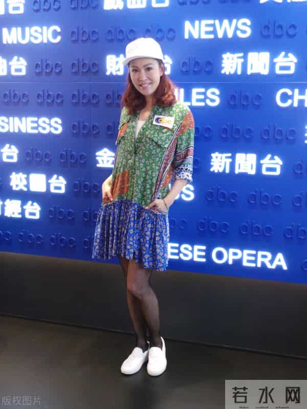 黄宗泽情路插曲:大9岁模特姐弟恋,引港圈上下一致劝其回头是岸