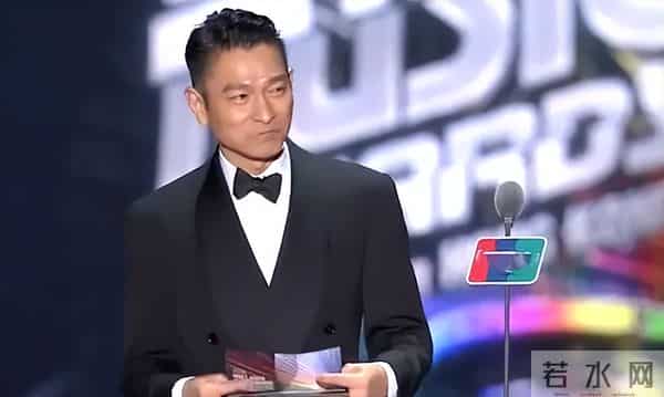 当“中国天王”出席韩国顶级颁奖礼,会是啥场面?网友:砸场子的