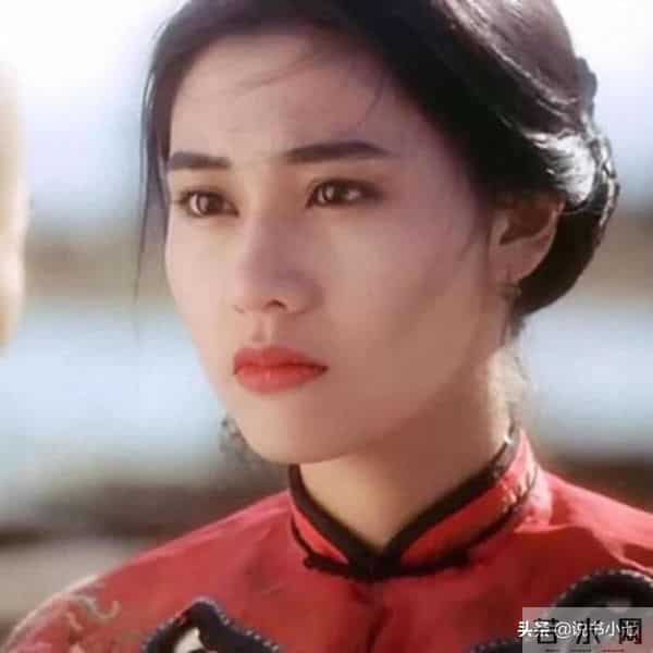 公主脸配牛鼻环，韩国逃跑女星新花招，酷似金喜善的脸会变啥样