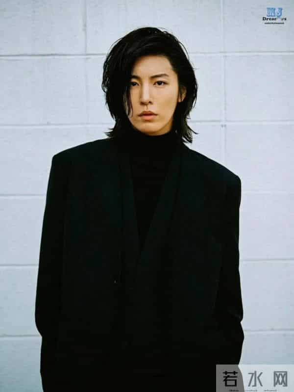 日本国民女神绫濑遥被爆地下恋情！与韩国演员秘恋？