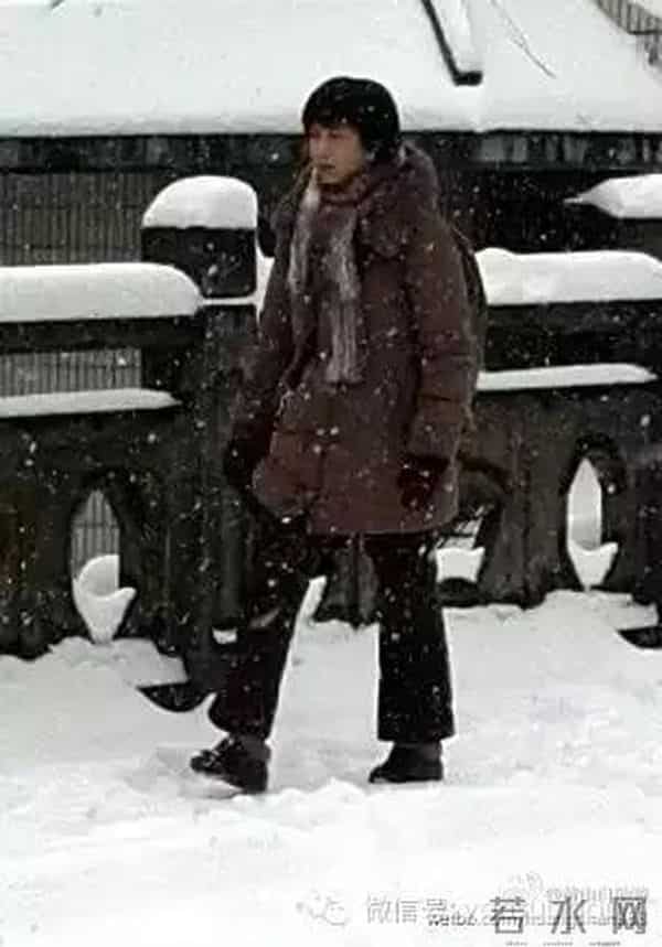 范冰冰演村姑,路透照全放送,你觉得这扮相靠谱吗?