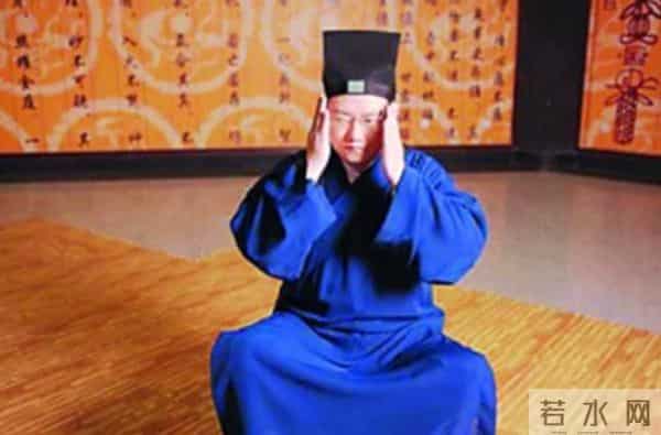 “水下闭气”2小时的李一道长,被拆穿后去美国,混不下去又回国