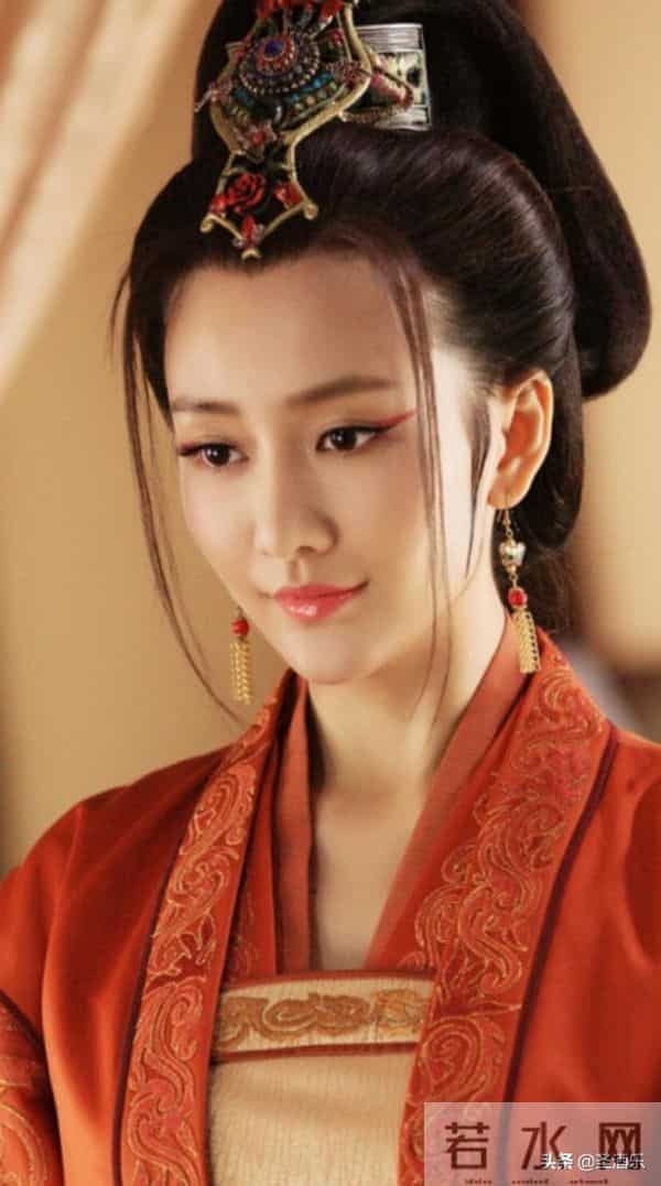 因“夜光剧本”丑闻打开知名度，“无情悔婚女”王鸥是怎样上位的