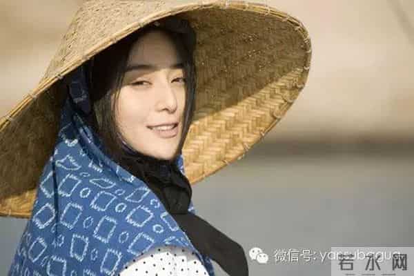 范冰冰演村姑,路透照全放送,你觉得这扮相靠谱吗?