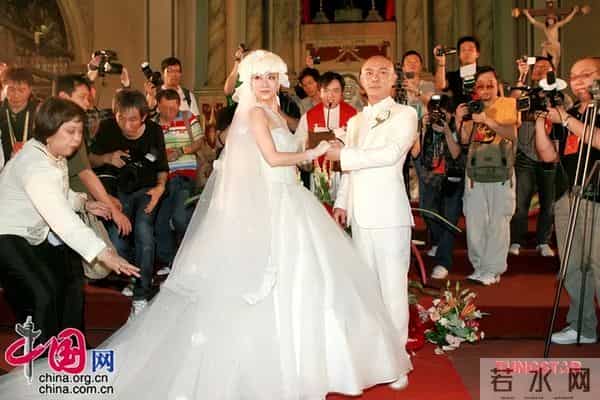 刘恺威爆新恋情，聊聊《美丽俏佳人》那些女主持…