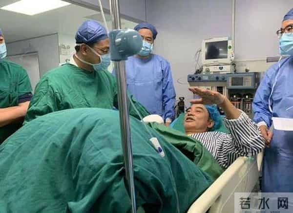 父亲被杀,被逼拍风月片,苦熬46年,任达华终成大佬