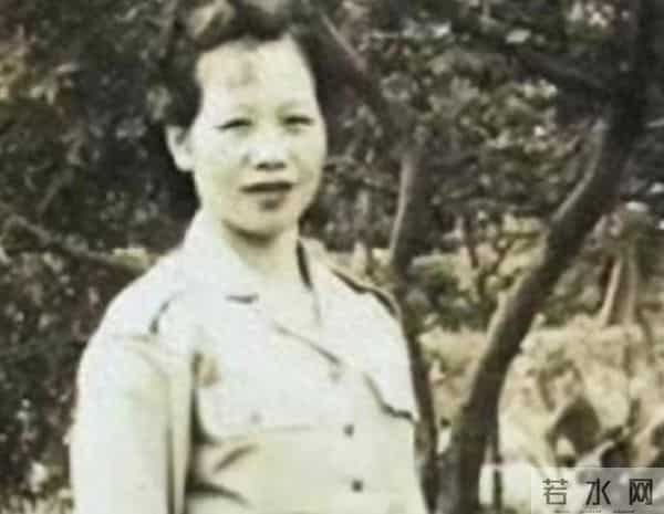 她是军统中唯一的女将军，长相甜美活到98岁，孙女更是家喻户晓
