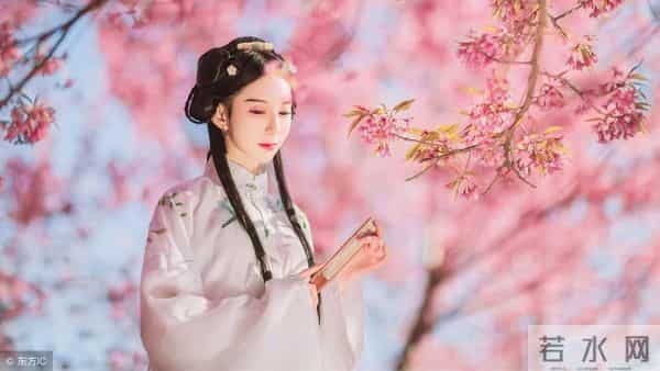 小说：没想到被带回的村姑，竟然被金屋藏娇，屠家四少上门要人