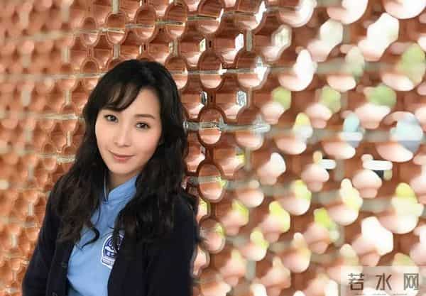 TVB离巢女星近况曝光！晒大尺度沐浴照，曾多次控诉老公险婚变