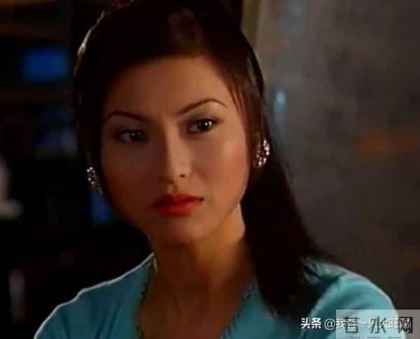 《我和春天有个约会》完美融合精明与单纯的金露露，因美好而幸福