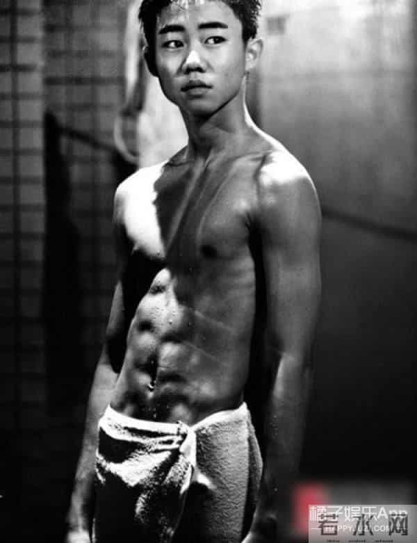 7年了，《花样男子》里金丝草的萌弟弟，现在竟然长这样！