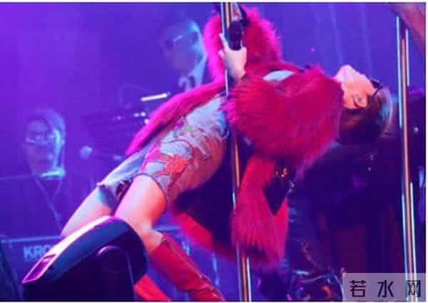 李宇春跳钢管舞禁欲撩人 富豪神秘男友首曝光