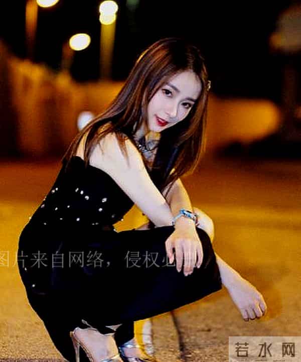 31岁香港女歌手被误打空针，左半身麻痹颈部抽搐，医院拒不道歉