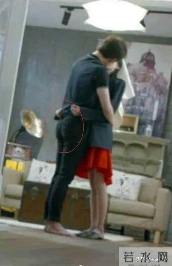 有一种性感,是男明星们的翘臀,恰到好处的刚刚好