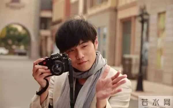 22岁嫁给大14岁的周杰伦,连生三胎的昆凌,没有你想的那么简单!