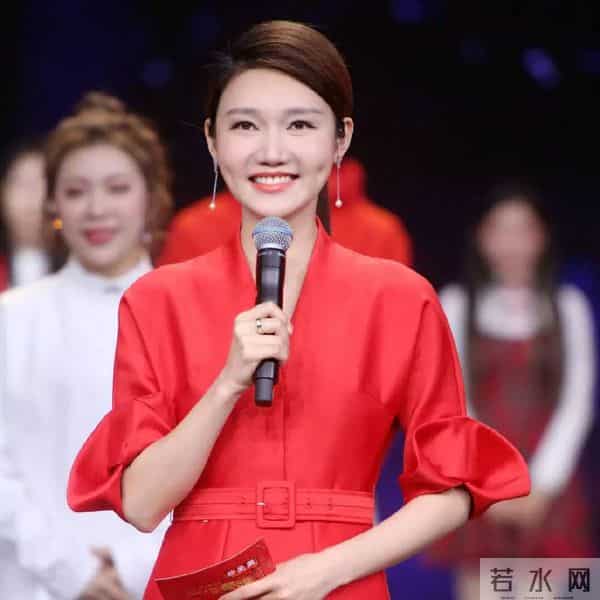 实力备受质疑,为何还能被力捧?“嘴瓢主持人”龙洋的故事不简单