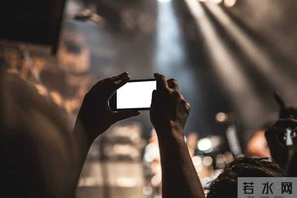年轻人追星最高境界,就是把偶像写在论文里