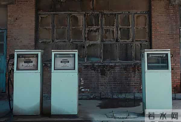 前江西首富欠下700亿,套现61亿带女星出逃,父亲受打击因病去世