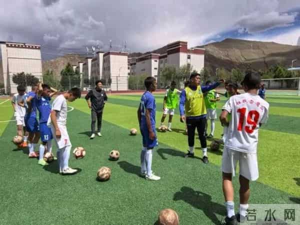 从雪域高原到杨浦滨江,新民晚报杯足球赛架起民族团结之桥